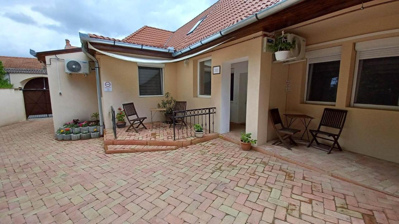 Milla Apartmanok Eger Exterior photo