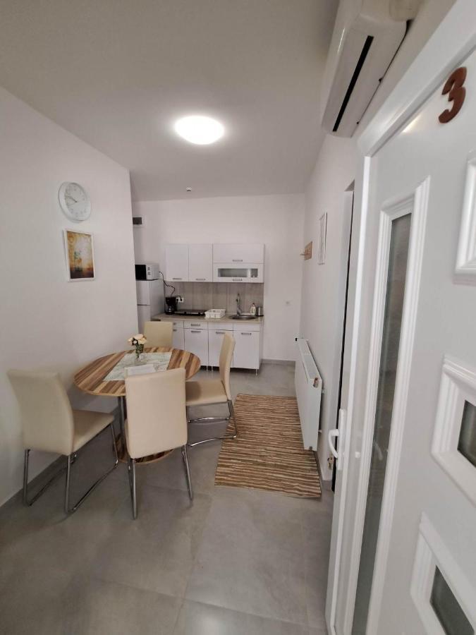 Milla Apartmanok Eger Exterior photo
